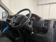 Peugeot Boxer BlueHDi 335 Professional Premium + 2.2 2dr Lowloader Manual Diesel - U2124