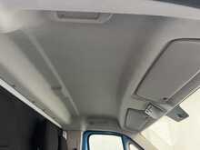 Peugeot Boxer BlueHDi 335 Professional Premium + 2.2 2dr Lowloader Manual Diesel - U2124