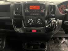 Peugeot Boxer BlueHDi 335 Professional Premium + 2.2 2dr Lowloader Manual Diesel - U2124