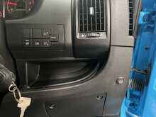 Peugeot Boxer BlueHDi 335 Professional Premium + 2.2 2dr Lowloader Manual Diesel - U2124