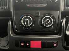 Peugeot Boxer BlueHDi 335 Professional Premium + 2.2 2dr Lowloader Manual Diesel - U2124