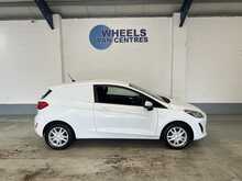 Ford Fiesta Van 1.5 TDCi Car Derived Van 3dr Diesel Manual Euro 6 (s/s) (85 ps) - U2126