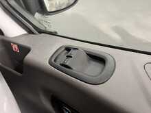 Ford Transit 2.0 350 EcoBlue Leader Luton Van 2dr Diesel Manual FWD L4 Euro 6 (s/s) (130 ps) 2.0 2dr Luton - U2144