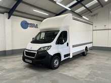 Peugeot Boxer BlueHDi 335 Built for Business 2.2 4dr Low loader Manual Diesel 2.2 4dr Luton Manual Diesel - U2157