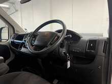 Peugeot Boxer BlueHDi 335 Built for Business 2.2 4dr Low loader Manual Diesel 2.2 4dr Luton Manual Diesel - U2157