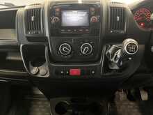 Peugeot Boxer BlueHDi 335 Built for Business 2.2 4dr Low loader Manual Diesel 2.2 4dr Luton Manual Diesel - U2157