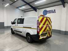 Ford Transit Custom 2.0 300 EcoBlue Crew Van Double Cab 5dr Diesel Manual L2 H1 Euro 6 (6 Seat) (130 ps) - U2158