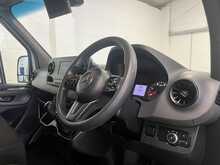 Mercedes-Benz Sprinter 2.0 315 CDI Progressive Panel Van 5dr Diesel Manual RWD L3 H2 Euro 6 (s/s) (150 ps) - U2185