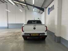 Volkswagen Amarok 3.0 TDI V6 Aventura Pickup Double Cab 4dr Diesel Auto 4Motion Euro 6 (s/s) (240 ps) - U2187