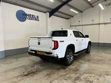 Volkswagen Amarok 3.0 TDI V6 Aventura Pickup Double Cab 4dr Diesel Auto 4Motion Euro 6 (s/s) (240 ps) - U2187