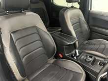 Volkswagen Amarok 3.0 TDI V6 Aventura Pickup Double Cab 4dr Diesel Auto 4Motion Euro 6 (s/s) (240 ps) - U2187