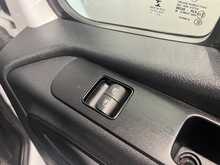 Mercedes-Benz Sprinter 2.0 315 CDI Premium Panel Van 5dr Diesel Manual FWD L2 H2 Euro 6 (s/s) (150 ps) - U2188
