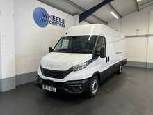 Iveco Daily 2.3D HPI 14V 35S 3520L Panel Van 5dr Diesel HiMatic MWB H2 Euro 6 (s/s) (136 ps) - U2203