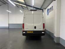 Iveco Daily 2.3D HPI 14V 35S 3520L Panel Van 5dr Diesel HiMatic MWB H2 Euro 6 (s/s) (136 ps) - U2203