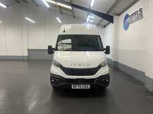 Iveco Daily 2.3D HPI 14V 35S 3520L Panel Van 5dr Diesel HiMatic MWB H2 Euro 6 (s/s) (136 ps) - U2203