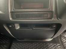 Iveco Daily 2.3D HPI 14V 35S 3520L Panel Van 5dr Diesel HiMatic MWB H2 Euro 6 (s/s) (136 ps) - U2203