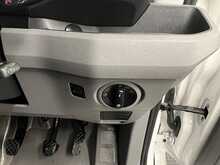 Volkswagen Crafter 2.0 TDI CR35 Trendline Panel Van 5dr Diesel Manual FWD LWB High Roof Euro 6 (s/s) (140 ps) - U2206