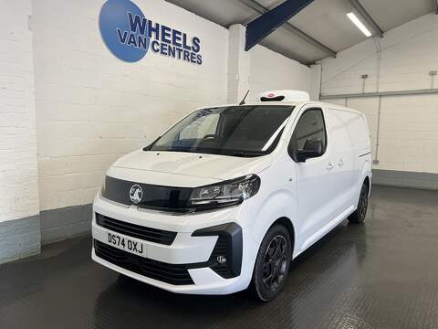 Vauxhall Vivaro 2.3D HPI 14V 35S 3000 Panel Van 5dr Diesel Manual SWB H1 Euro 6 (s/s) (136 ps) 2.3 5dr Temperature Controlled Manual Diesel