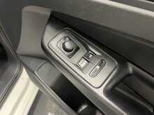 Volkswagen Caddy Maxi 2.0 TDI C20 Commerce Plus Panel Van 6dr Diesel Manual LWB Euro 6 (s/s) (102 ps) - U2217