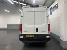 Iveco Daily 2.3D HPI 14V 35S 3520 Panel Van 5dr Diesel HiMatic MWB H2 Euro 6 (s/s) (136 ps) - U2218