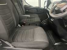 Iveco Daily 2.3D HPI 14V 35S 3520 Panel Van 5dr Diesel HiMatic MWB H2 Euro 6 (s/s) (136 ps) - U2218
