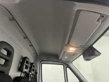 Iveco Daily 2.3D HPI 14V 35S 3520 Panel Van 5dr Diesel HiMatic MWB H2 Euro 6 (s/s) (136 ps) - U2218