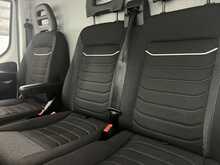 Iveco Daily 2.3D HPI 14V 35S 3520 Panel Van 5dr Diesel HiMatic MWB H2 Euro 6 (s/s) (136 ps) - U2218