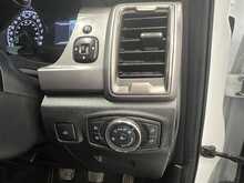 Ford Ranger 2.0 EcoBlue Limited Pickup Double Cab 4dr Diesel Manual 4WD Euro 6 (s/s) (170 ps) - U2221