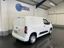 Vauxhall Combo 1.6 Turbo D 2300 Sportive Panel Van 4dr Diesel Manual L1 H1 Euro 6 (s/s) (100 ps) - U2231