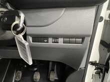 Vauxhall Vivaro 2.0 Turbo D 3100 Sportive Crew Van Double Cab 5dr Diesel Manual L2 H1 Euro 6 (s/s) (120 ps) - U2234