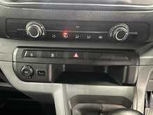 Vauxhall Vivaro 2.0 Turbo D 3100 Sportive Crew Van Double Cab 5dr Diesel Manual L2 H1 Euro 6 (s/s) (120 ps) - U2234