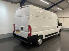 Peugeot Boxer 2.2 BlueHDi 335 Professional Premium + Panel Van 5dr Diesel Manual L3 H3 Euro 6 (s/s) (140 ps) - U2239