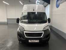 Peugeot Boxer 2.2 BlueHDi 335 Professional Premium + Panel Van 5dr Diesel Manual L3 H3 Euro 6 (s/s) (140 ps) - U2239