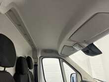 Peugeot Boxer 2.2 BlueHDi 335 Professional Premium + Panel Van 5dr Diesel Manual L3 H3 Euro 6 (s/s) (140 ps) - U2239