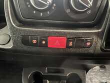 Peugeot Boxer 2.2 BlueHDi 335 Professional Premium + Panel Van 5dr Diesel Manual L3 H3 Euro 6 (s/s) (140 ps) - U2239