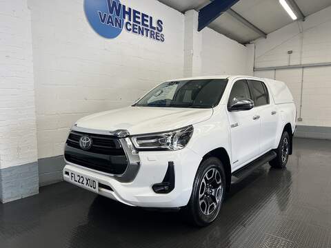 Toyota Hilux 2.4 D-4D Icon Pickup Double Cab 4dr Diesel Auto 4WD Euro 6 (s/s) (150 ps)