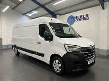 Renault Master 2.3 dCi 35 Business+ Panel Van 4dr Diesel Manual FWD LWB Medium Roof Euro 6 (135 ps) - U2254