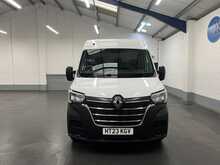 Renault Master 2.3 dCi 35 Business+ Panel Van 4dr Diesel Manual FWD LWB Medium Roof Euro 6 (135 ps) - U2254