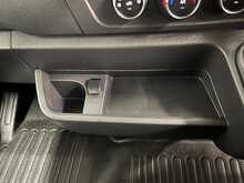 Renault Master 2.3 dCi 35 Business+ Panel Van 4dr Diesel Manual FWD LWB Medium Roof Euro 6 (135 ps) - U2254