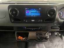Mercedes-Benz Sprinter 2.0 315 CDI Progressive Panel Van 5dr Diesel Manual RWD L2 H2 Euro 6 (s/s) (150 ps) - U2257