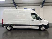 Mercedes-Benz Sprinter 2.0 315 CDI Premium Panel Van 5dr Diesel Manual FWD L2 H2 Euro 6 (s/s) (150 ps) - U2258