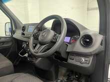 Mercedes-Benz Sprinter 2.0 315 CDI Premium Panel Van 5dr Diesel Manual FWD L2 H2 Euro 6 (s/s) (150 ps) - U2258