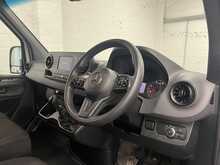 Mercedes-Benz Sprinter 2.0 315 CDI Premium Panel Van 5dr Diesel Manual FWD L2 H2 Euro 6 (s/s) (150 ps) - U2266