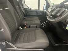 Iveco Daily 2.3D HPI 14V 35C 3450 Luton 2dr Diesel Manual L2 Euro 6 (s/s) (DRW) (136 ps) - U2269