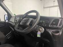 Iveco Daily 2.3D HPI 14V 35C 3450 Luton 2dr Diesel Manual L2 Euro 6 (s/s) (DRW) (136 ps) - U2269