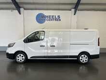 Renault Trafic 2.0 dCi Blue LL30 Advance Panel Van 5dr Diesel Manual L2 H1 Euro 6 (s/s) (130 ps) - U2271