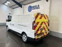 Renault Trafic 2.0 dCi Blue LL30 Advance Panel Van 5dr Diesel Manual L2 H1 Euro 6 (s/s) (130 ps) - U2271