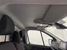 Renault Trafic 2.0 dCi Blue LL30 Advance Panel Van 5dr Diesel Manual L2 H1 Euro 6 (s/s) (130 ps) - U2271