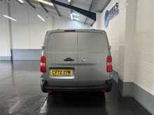 Vauxhall Vivaro 2.0 Turbo D 3100 Dynamic Panel Van 6dr Diesel Auto L2 H1 Euro 6 (s/s) (145 ps) - U2278