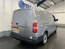 Vauxhall Vivaro 2.0 Turbo D 3100 Dynamic Panel Van 6dr Diesel Auto L2 H1 Euro 6 (s/s) (145 ps) - U2278
